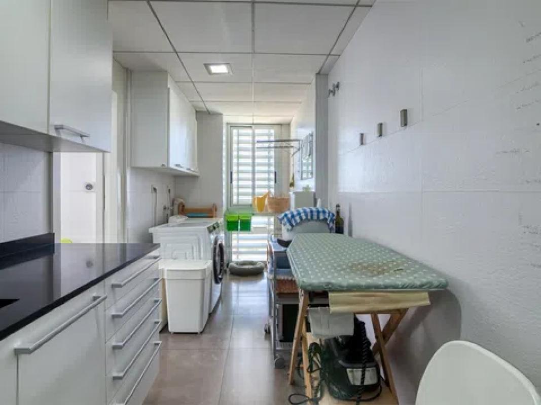 Sale of apartment in Avenida Marina Baixa, La Villajoyosa / Vila Joiosa
photo 2
