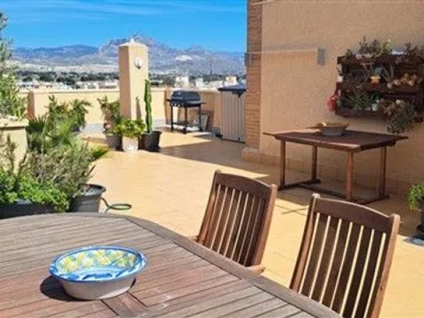 Пентхаус на продажу в  Calle del Notario Salvador Montesinos Bonet, Аликанте photo 4
