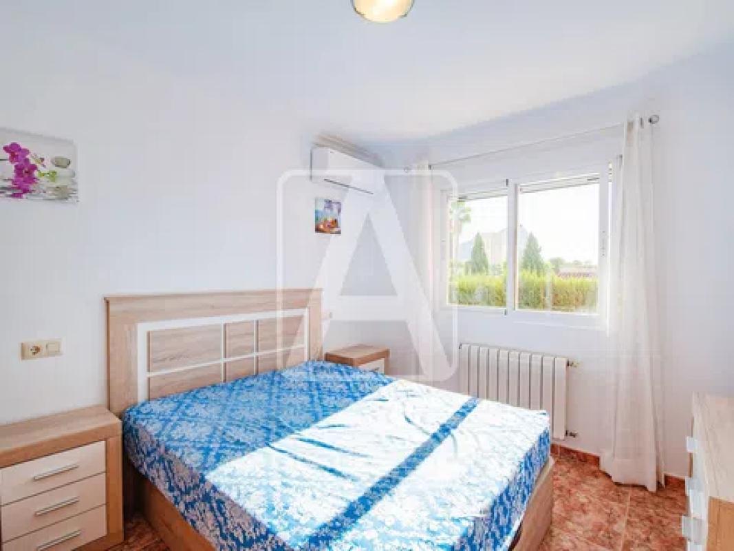Sprzedaż niezależnego domku jednorodzinnego w Cometa-Carrió, Kalpe photo 3