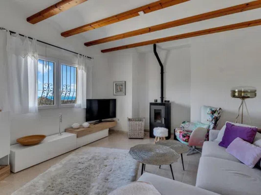 Продажа отдельного шале в  Calle de Mirabarques, 2, Педрегер photo 2