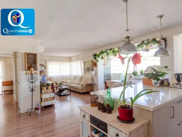 Пентхаус на продажу в Barrio Mercado, Аликанте photo 1
