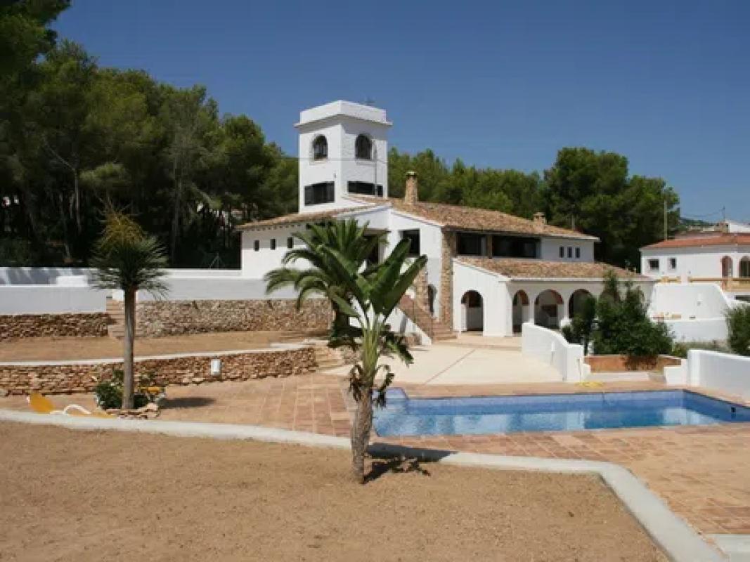 Propiedades en venta y alquiler en España photo 1