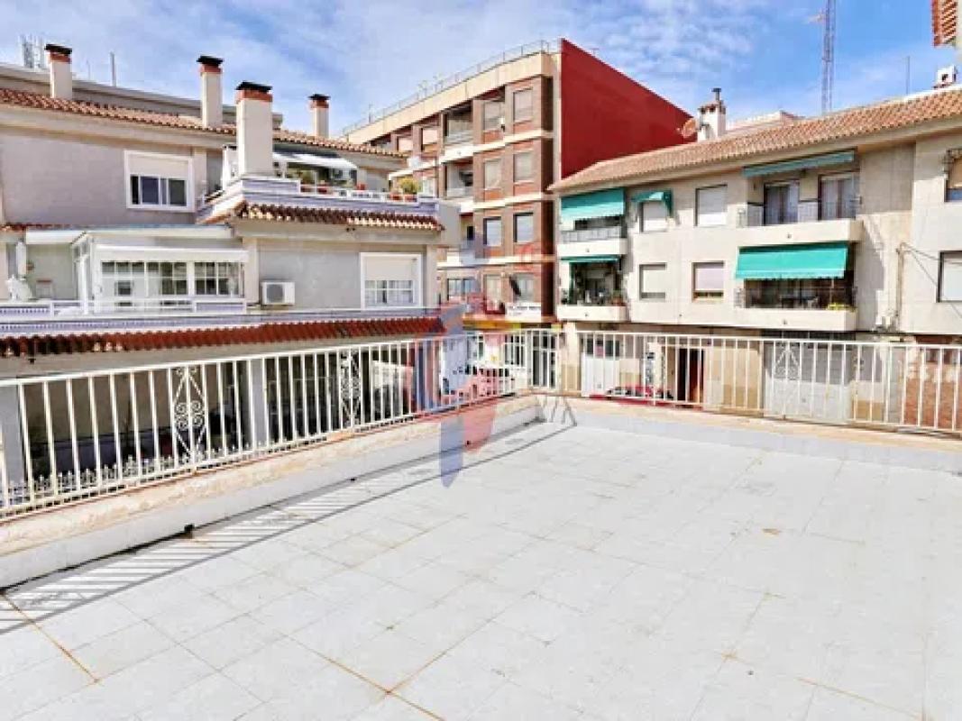 Propiedades en venta y alquiler en España photo 2