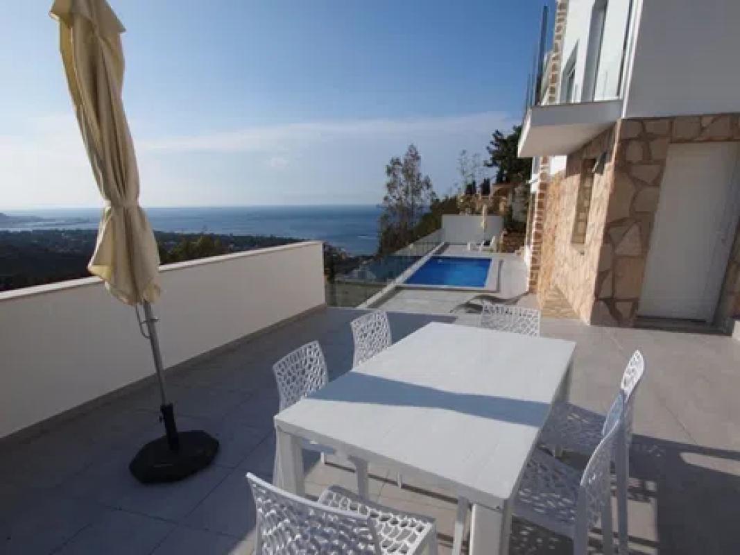 Sale of independent chalet in Calle Siri, Denia
photo 1