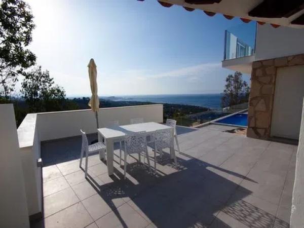 Chalet independiente en venta en  Calle Siri, Denia photo 3
