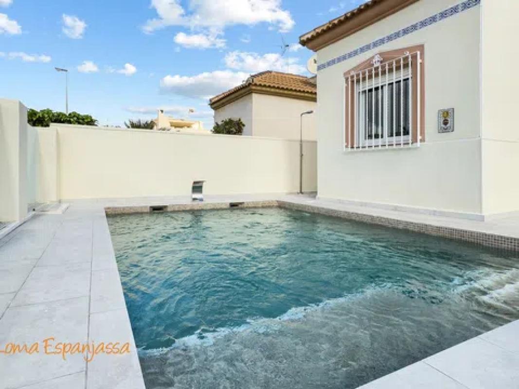 Properties for sale and rent in Spain photo 1