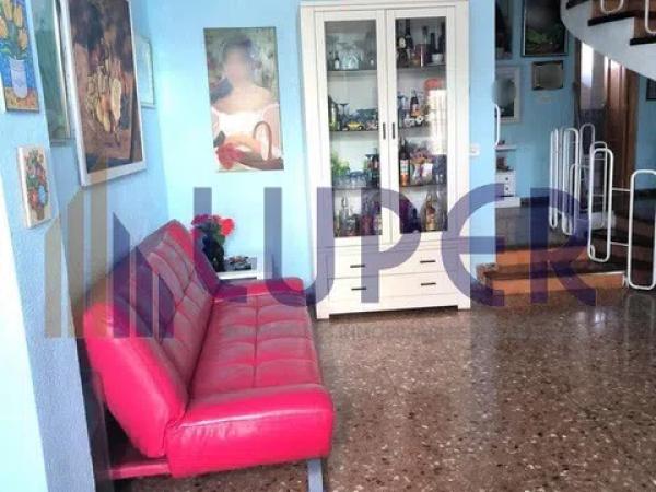 Коттедж на продажу в Centro, Аликанте photo 1