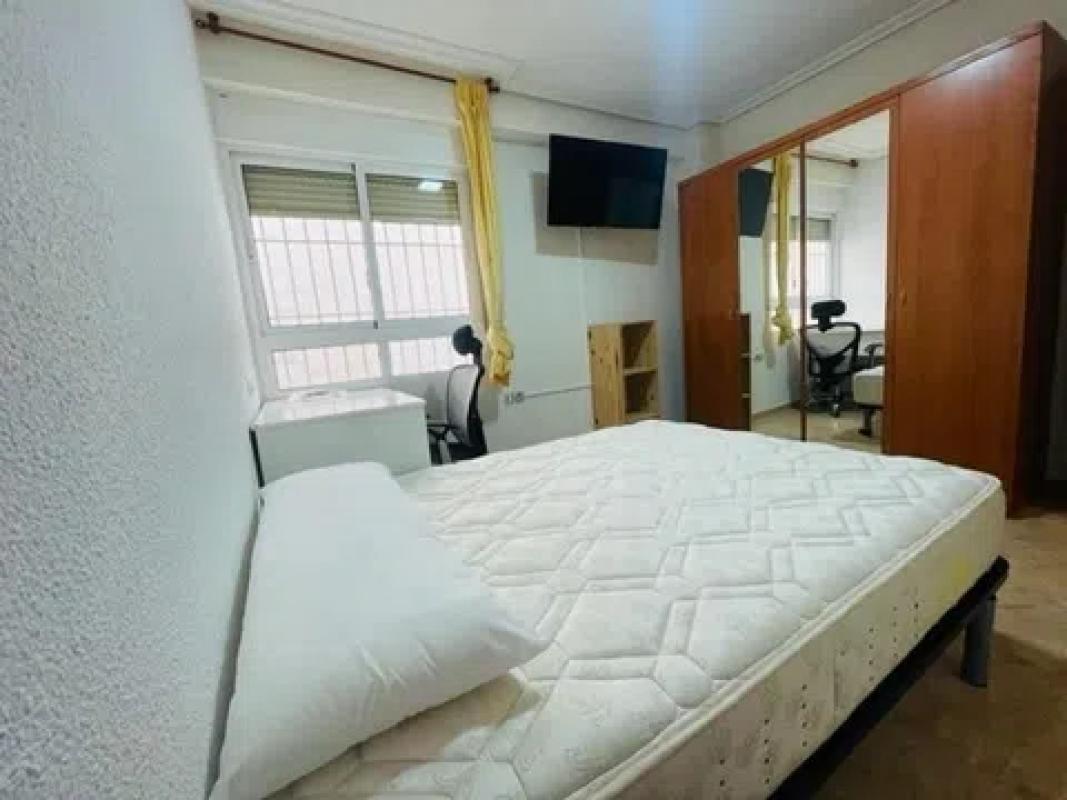 Venta de piso en Calle Antonio Mora Ferrández, Elche / Elx
photo 4