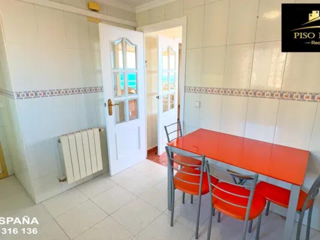 Venta de piso en Calle del Curricán, Alicante / Alacant
photo 1