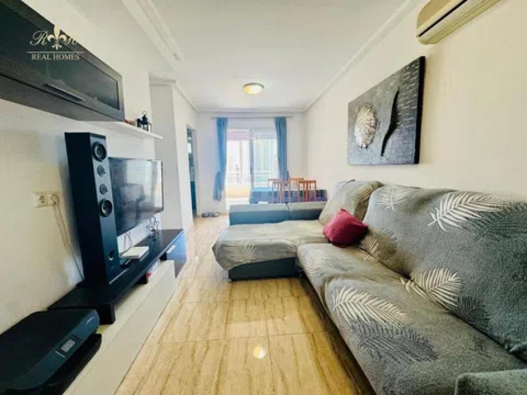 Sale of apartment in Calle Presidente Adolfo Suárez, Benidorm
 photo 3