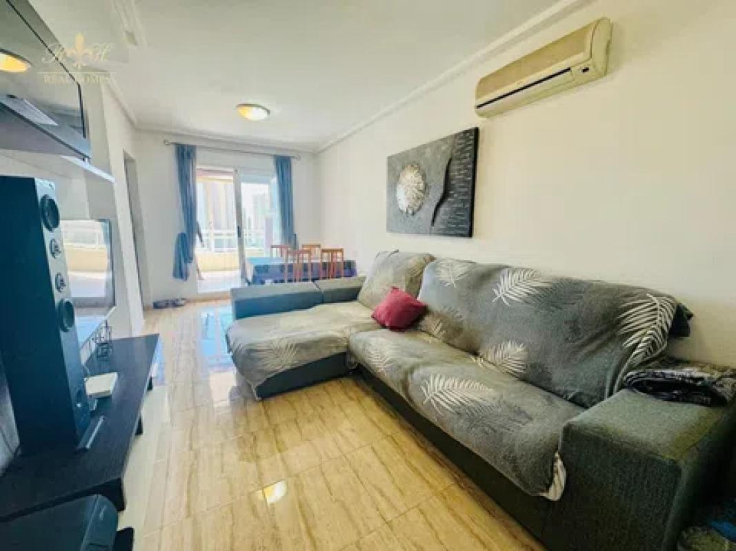Sale of apartment in Calle Presidente Adolfo Suárez, Benidorm
 photo 5