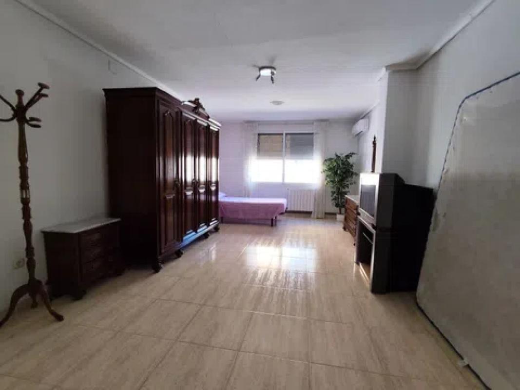 Propiedades en venta y alquiler en España photo 2