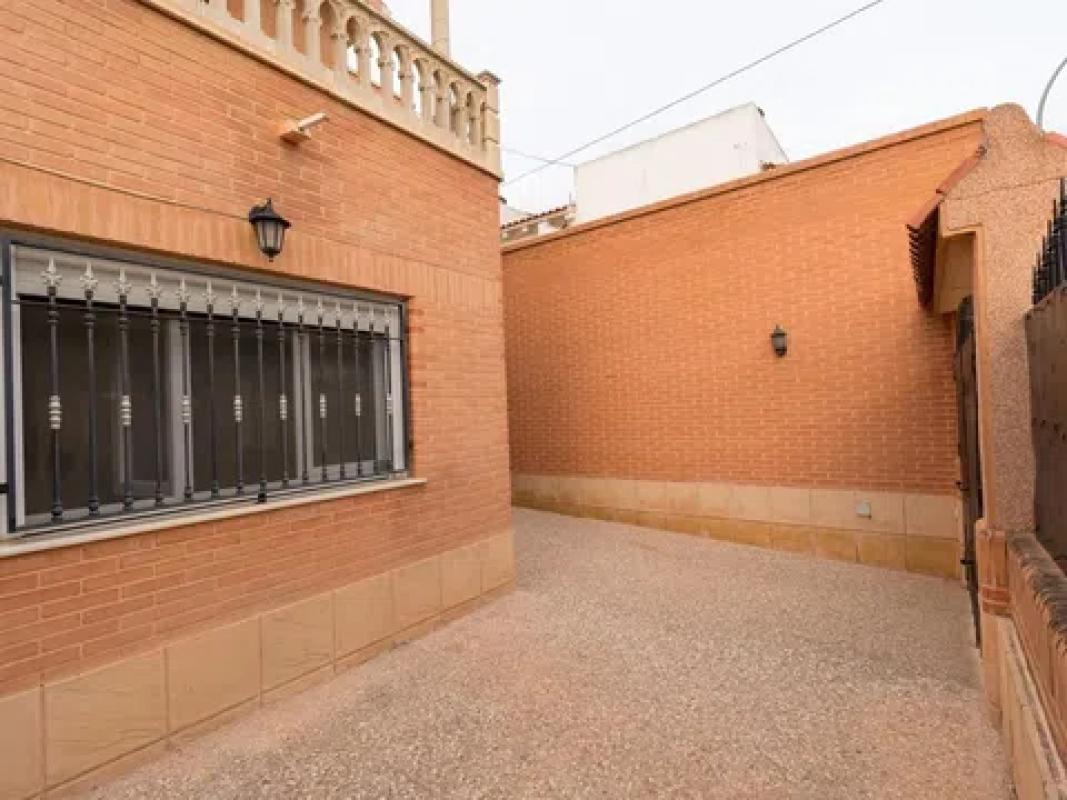 Propiedades en venta y alquiler en España photo 3