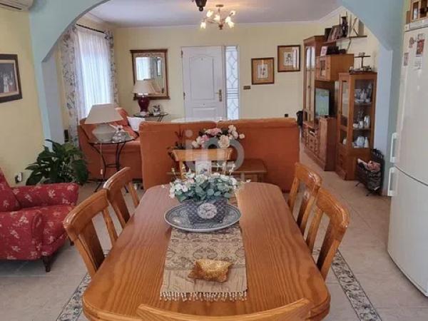 Independent chalet for sale in Sax, Sax photo 4