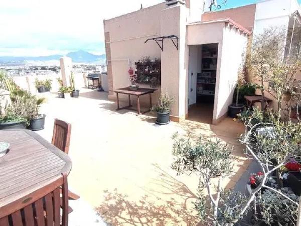 Пентхаус на продажу в Calle del Notario Salvador Montesinos Bonet, Аликанте photo 1