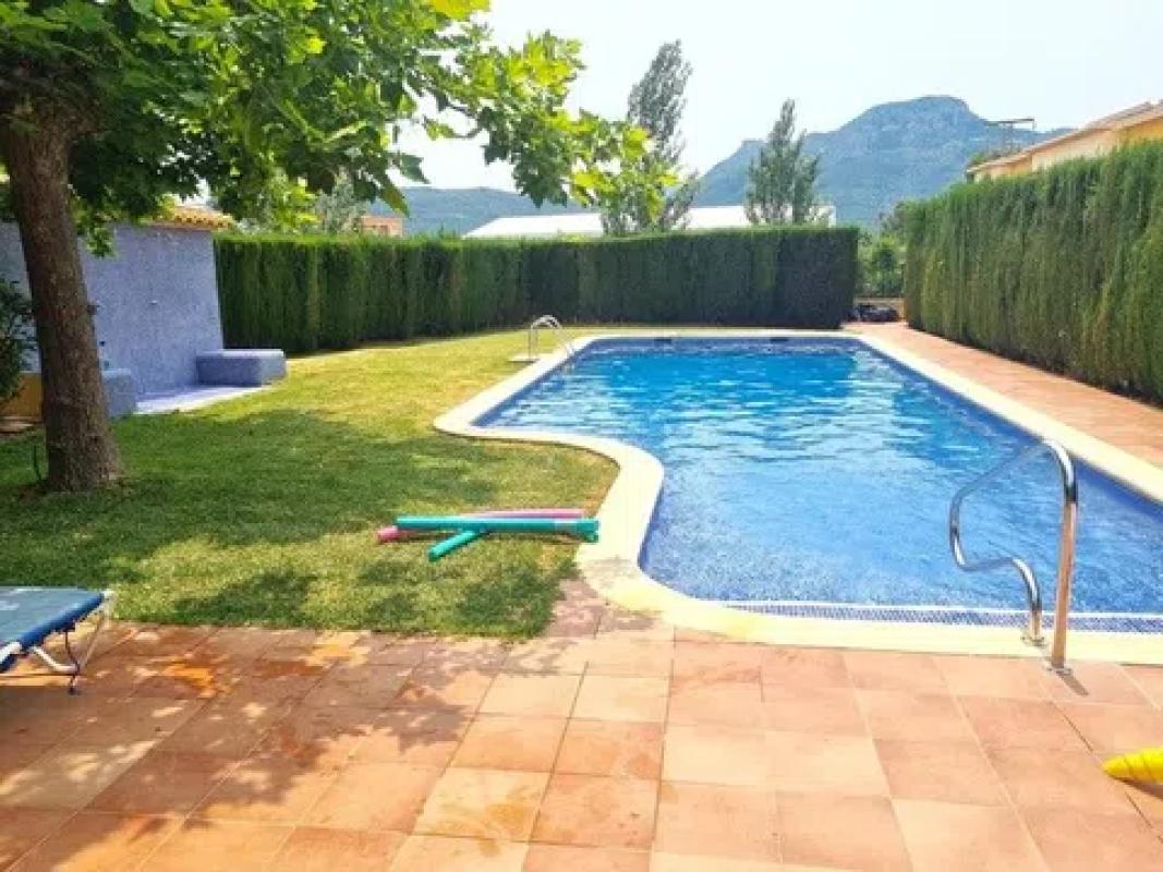 Properties for sale and rent in Spain photo 3