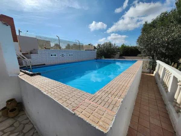 Independent chalet for sale in Sax, Sax photo 1