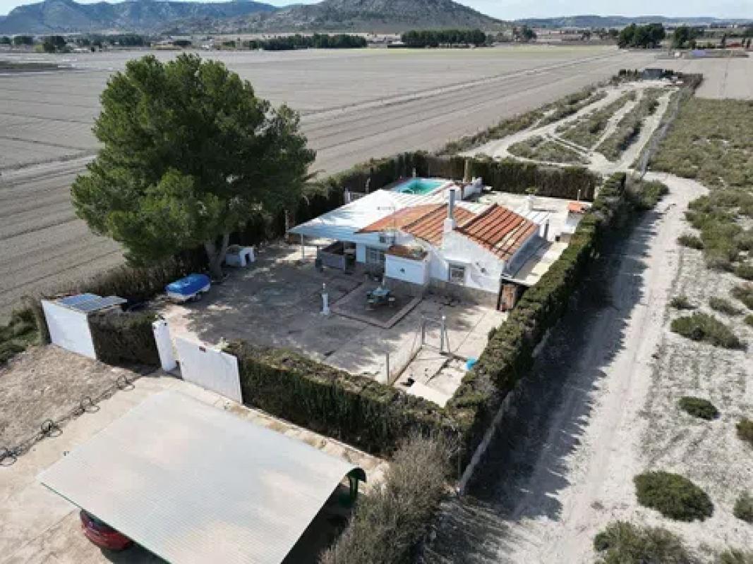Sprzedaż niezależnego domku jednorodzinnego w  Las Virtudes, Villena photo 2