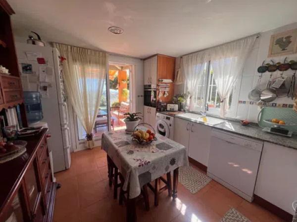 Chalet adosado en avenida Balcon de Ponoig photo 3