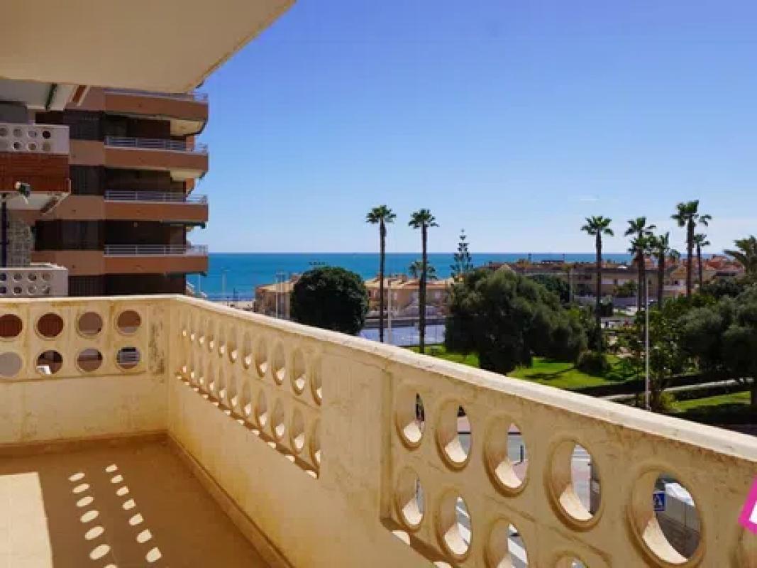 Продажа квартиры на Avenida Virgen del Carmen, Торревьеха
photo 1