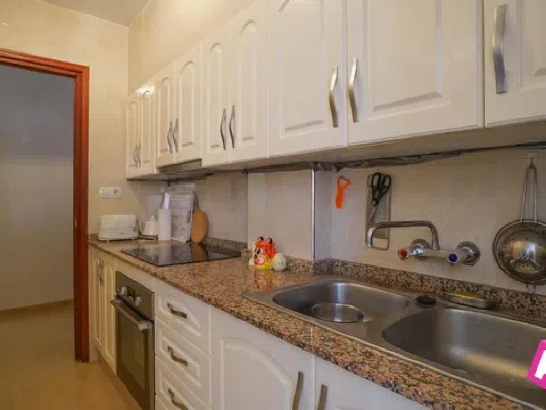 Продажа квартиры на Avenida Virgen del Carmen, Торревьеха
photo 3