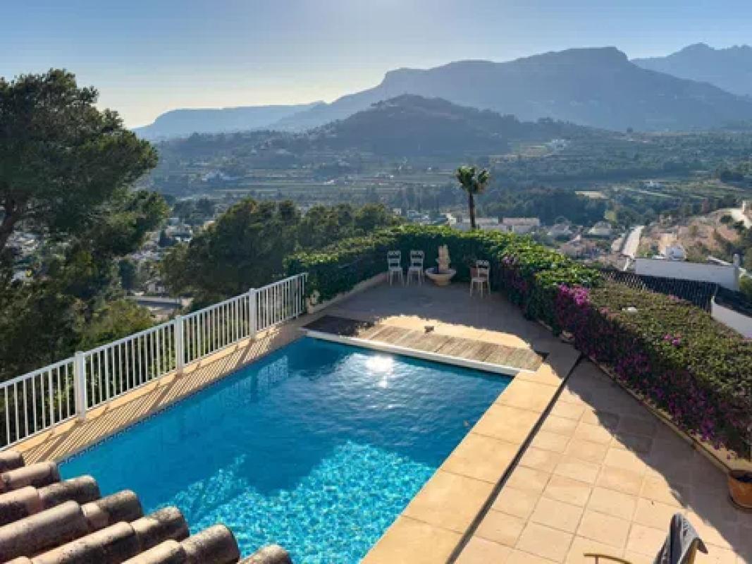 Properties for sale and rent in Spain photo 1