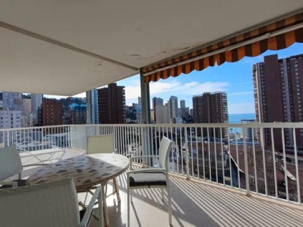 Piso en venta en Playa de Levante, Benidorm photo 1