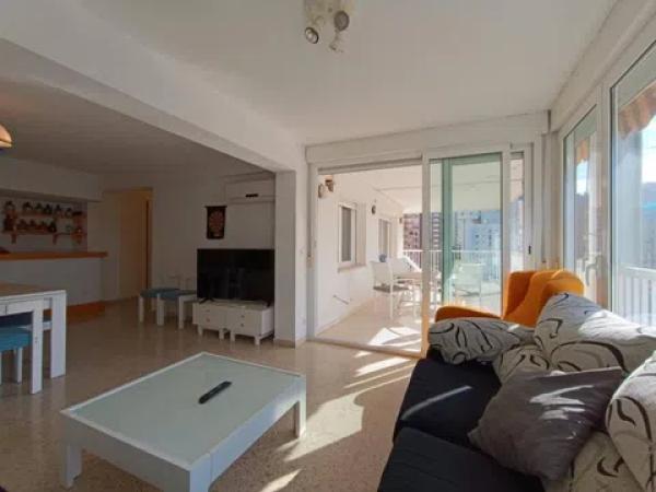 Piso en venta en  Playa de Levante, Benidorm photo 4