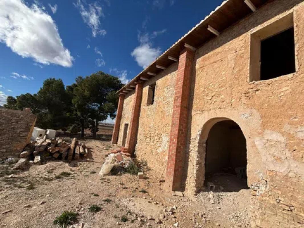 Propiedades en venta y alquiler en España photo 1