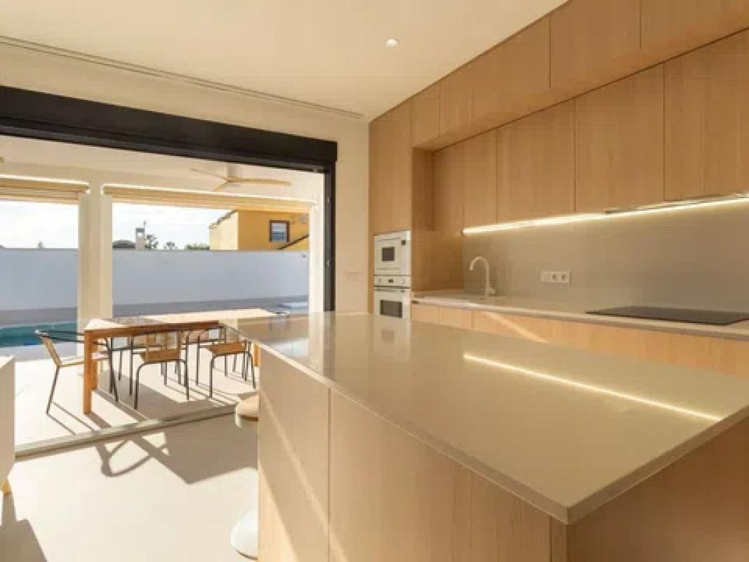 Properties for sale and rent in Spain photo 3