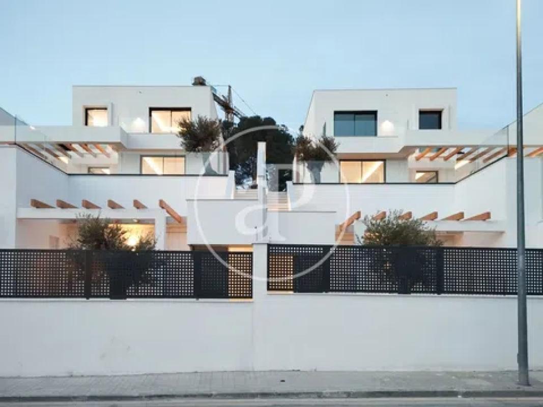 Venta de chalet adosado en  Barrio Yucatán- Las Cornisas , Las Rozas de Madrid photo 3