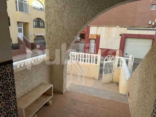 Chalet adosado en calle Benacantil photo 4