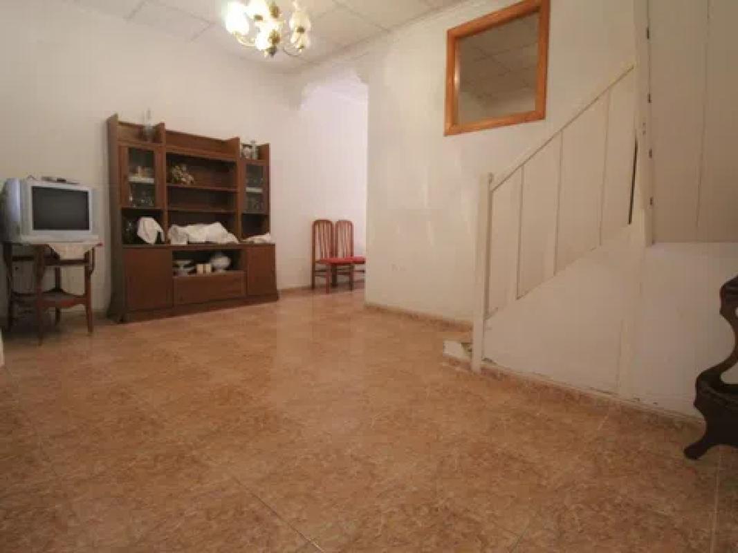 Недвижимость на продажу и в аренду в Испании photo 2