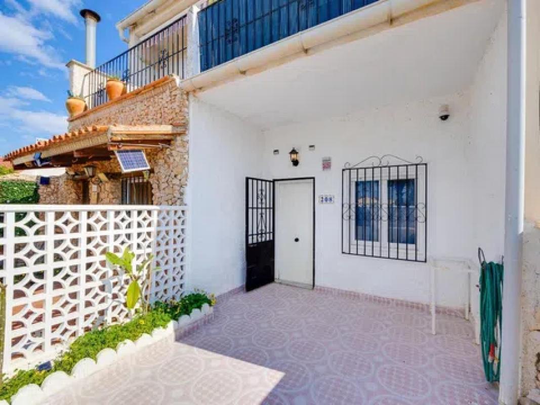 Duplex sale in Calle Venus, Torrevieja photo 3