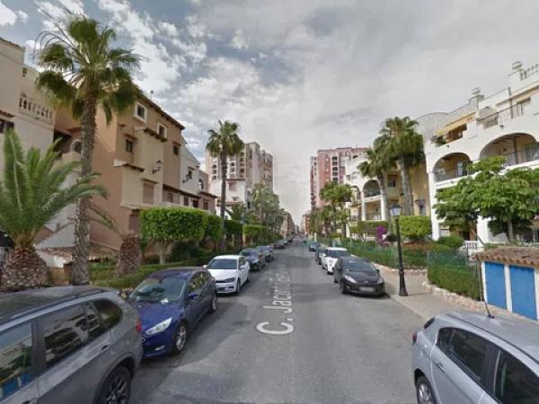 Piso en venta en Avenida Roentgen, Torrevieja thumbnail 2