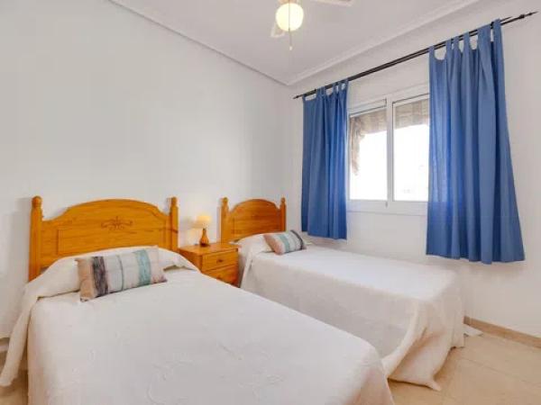 Piso en venta en Calle Maldonado, 51, Torrevieja photo 1