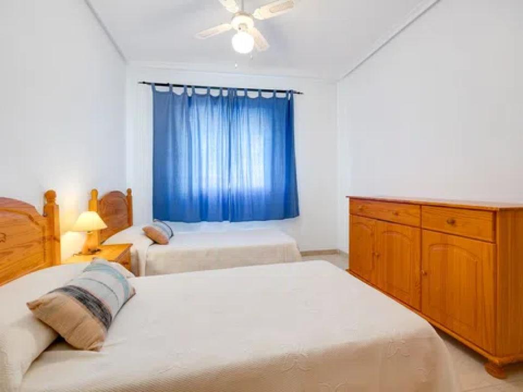 Venta de piso en Calle Maldonado, 51, Torrevieja
 photo 2