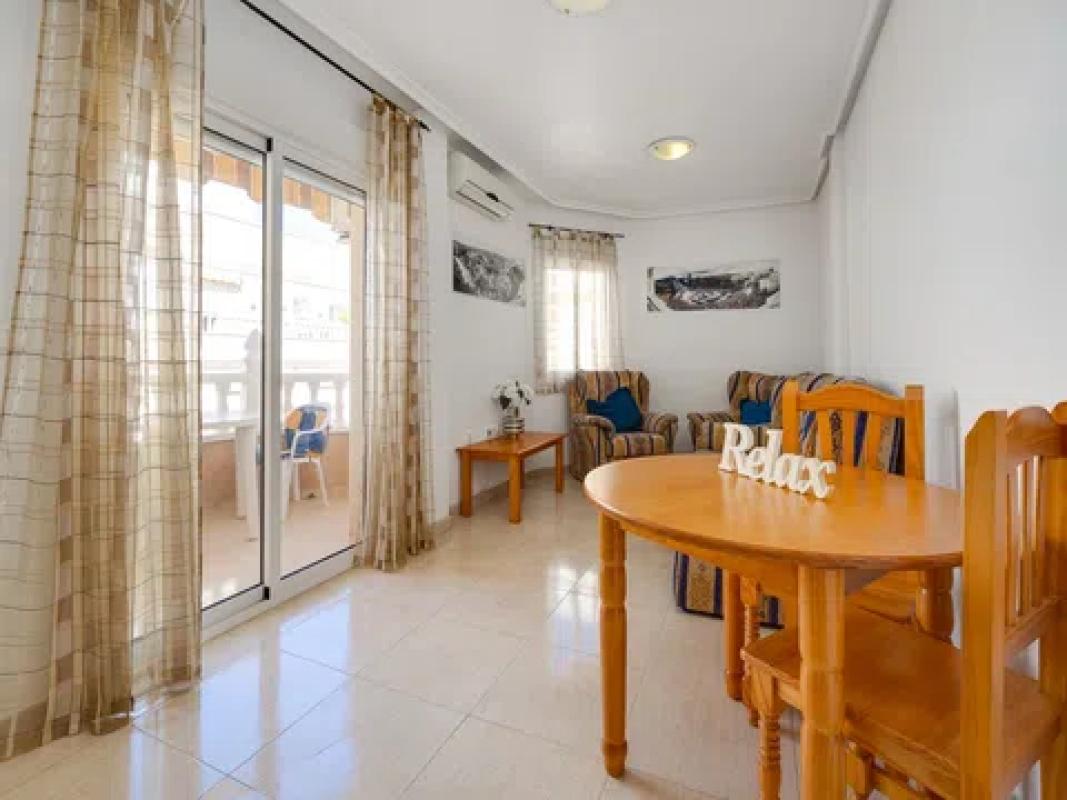 Venta de piso en Calle Maldonado, 51, Torrevieja
 photo 5