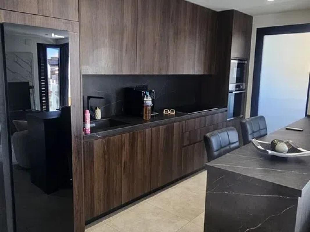 Sale of apartment in Calle Ramón Gallud, Torrevieja
photo 1