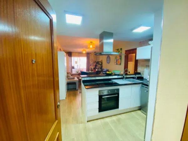 Piso en venta en  Calle Helena, 3, Torrevieja photo 2