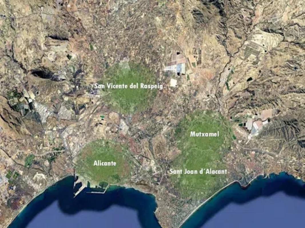Terreno en venta en Alicante / Alacant, Alicante photo 5