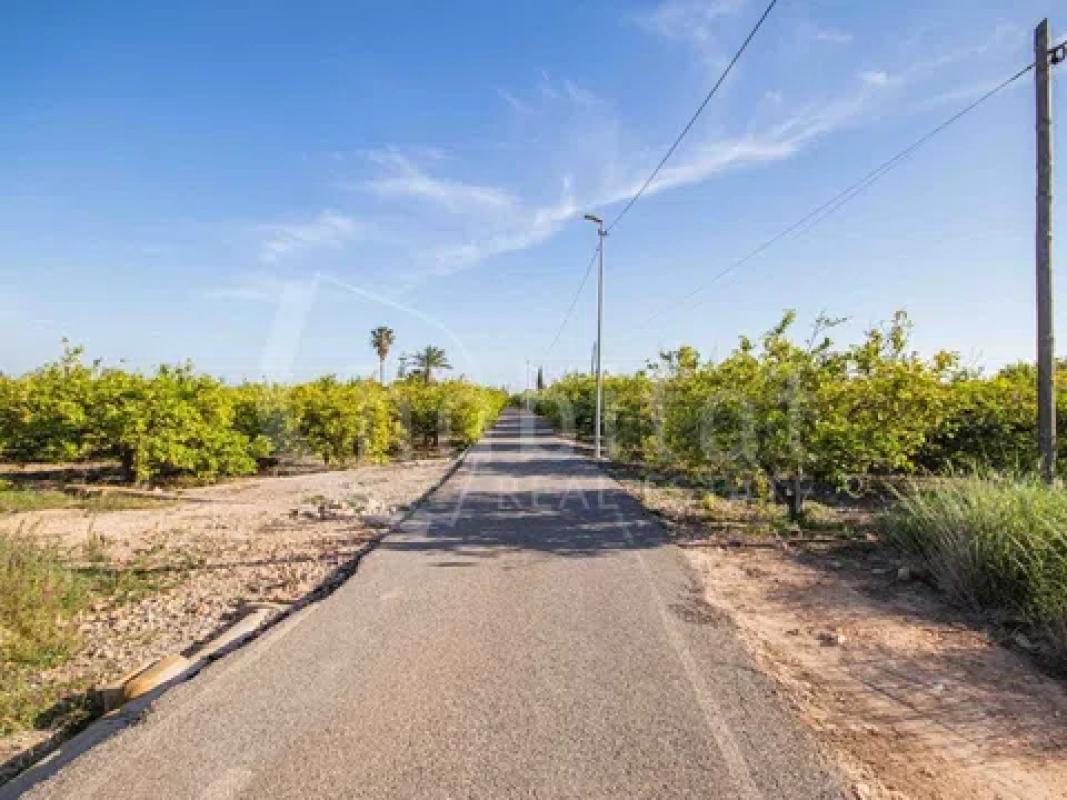 Terreno en venta en Los Montesinos, Alicante photo 1