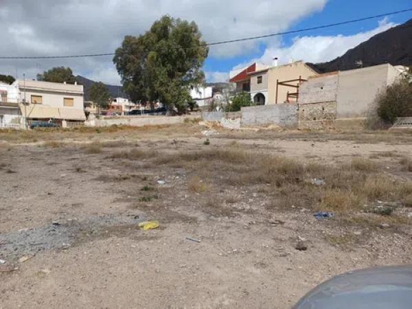 Terreno en calle Menadores photo 4