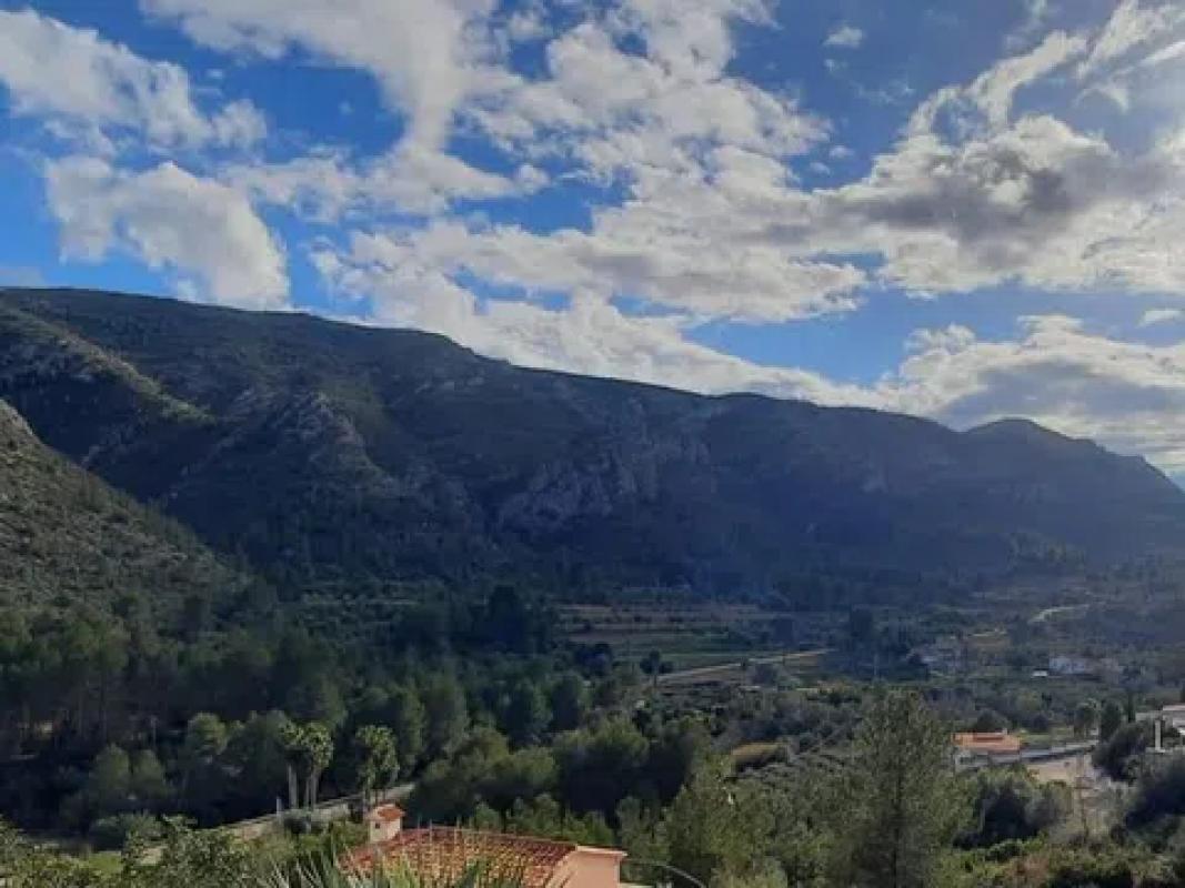Terreno en venta en Pedreguer, Alicante photo 2