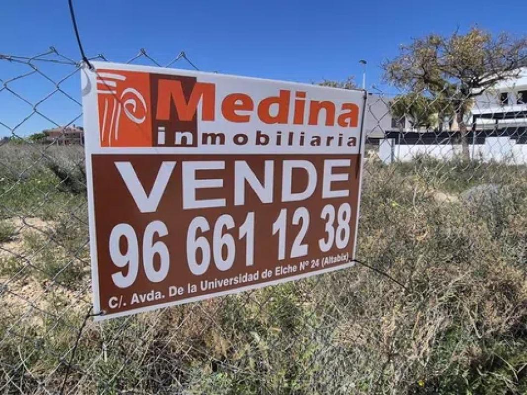 Terreno en venta en Elche / Elx, Alicante photo 1