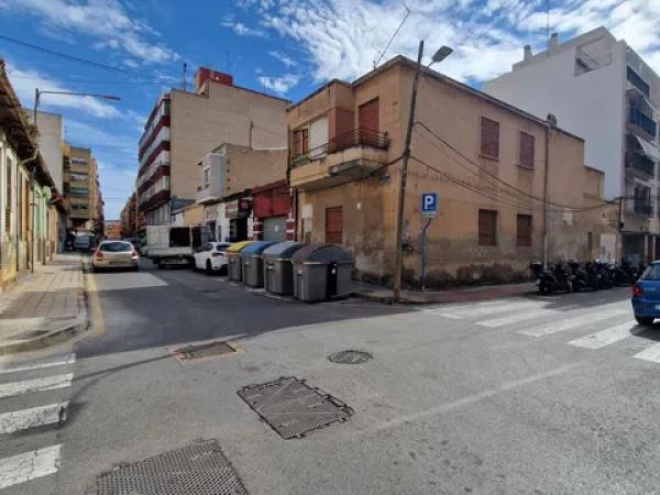 Terreno en calle Canónigo Genestar photo 1