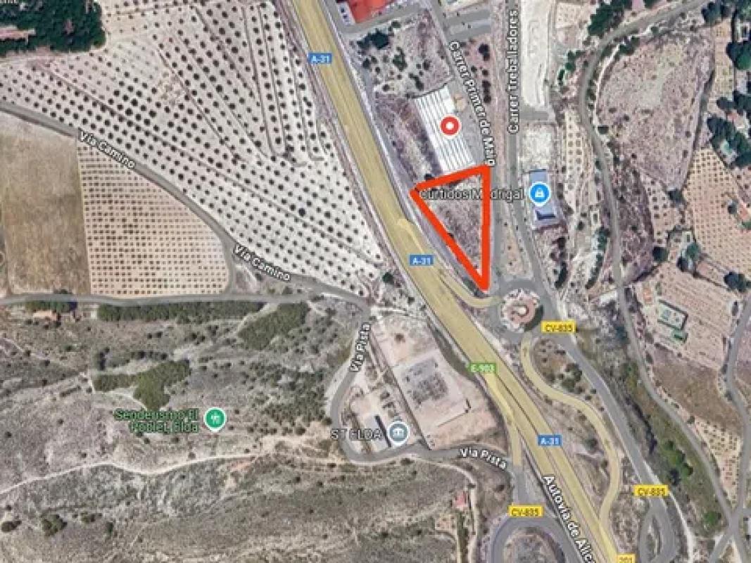 Terreno en venta en Petrer, Alicante photo 2
