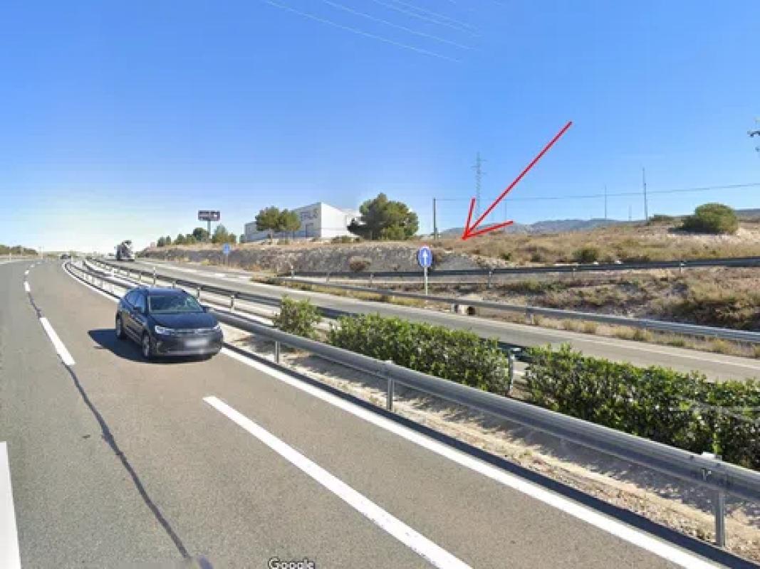 Terreno en venta en Petrer, Alicante photo 3