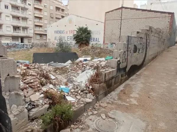 Terreno en calle San Emigdio, 39 thumbnail 1