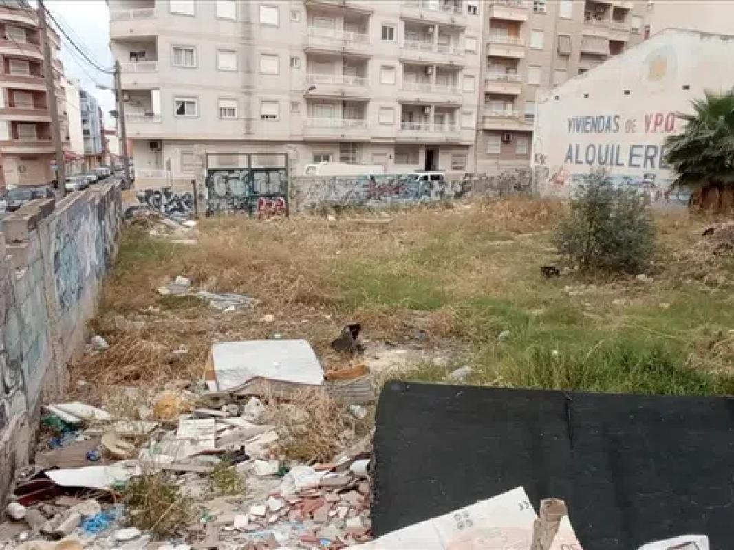 Działka na sprzedaż w Torrevieja, Alicante photo 3